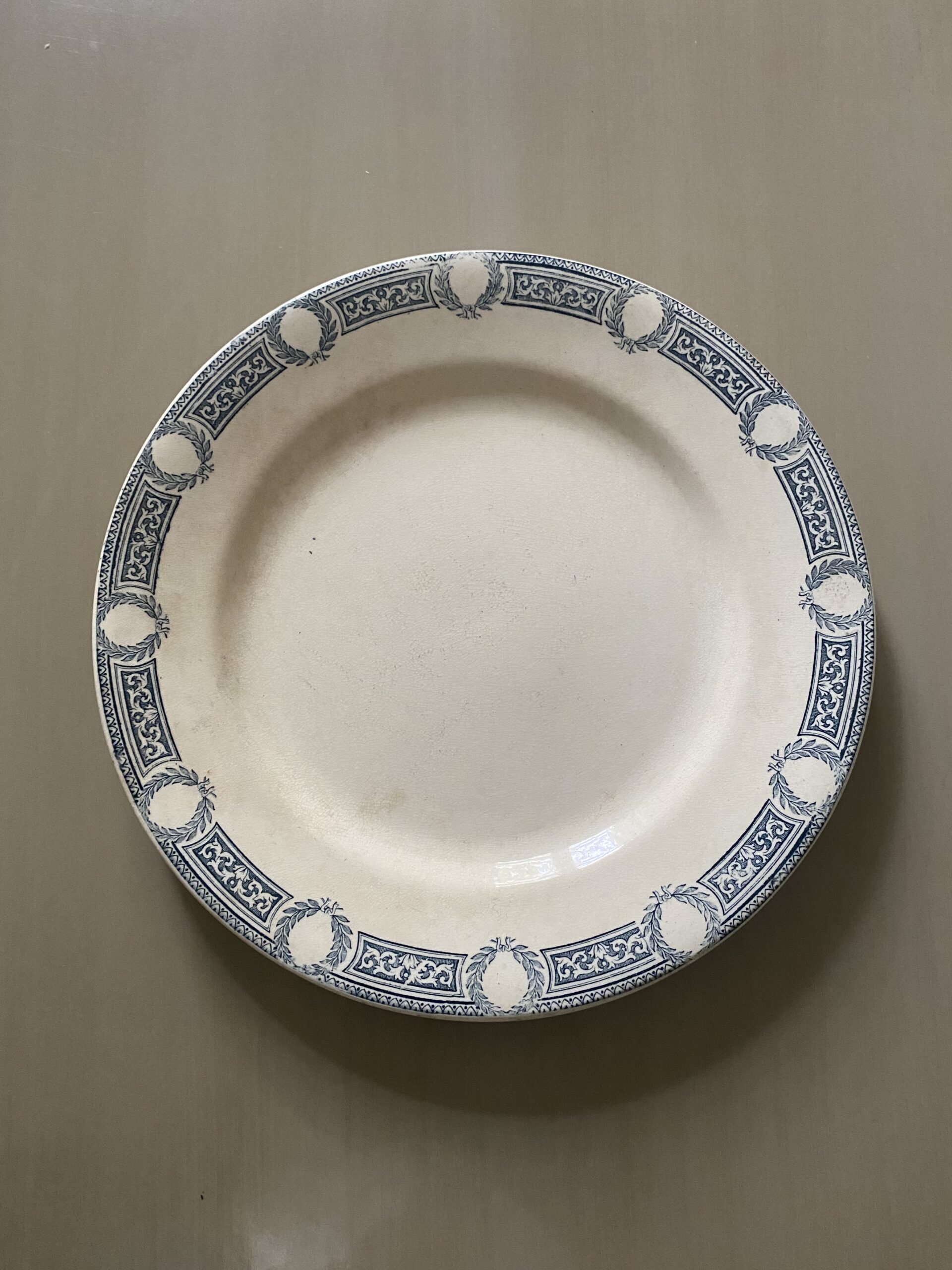 Assiette SAIDA ancienne SALINS antique