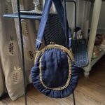 Sac à main ancien broderie soierie porte monnaie intégré et miroir