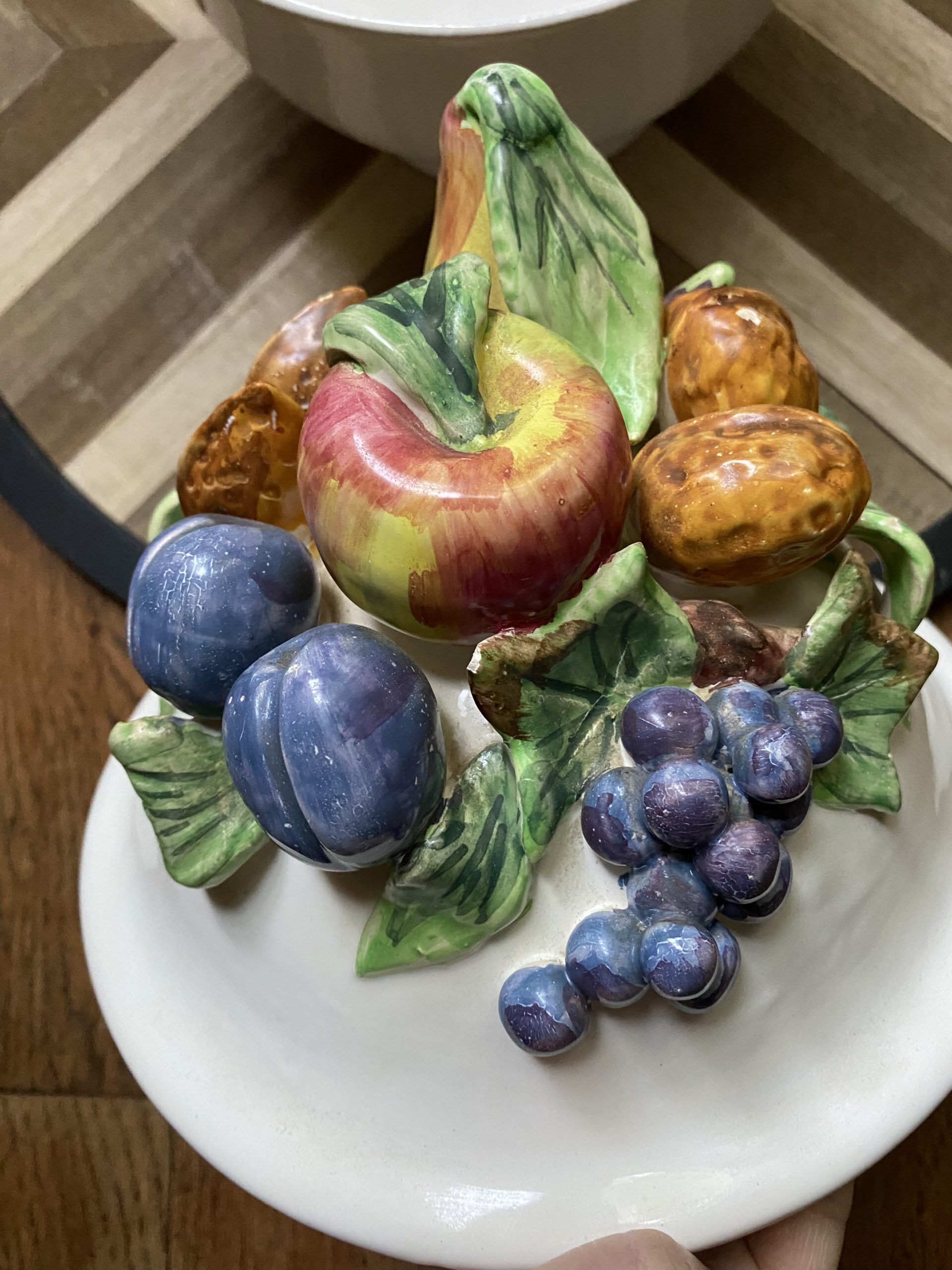 Soupière barbotine vintage fruits