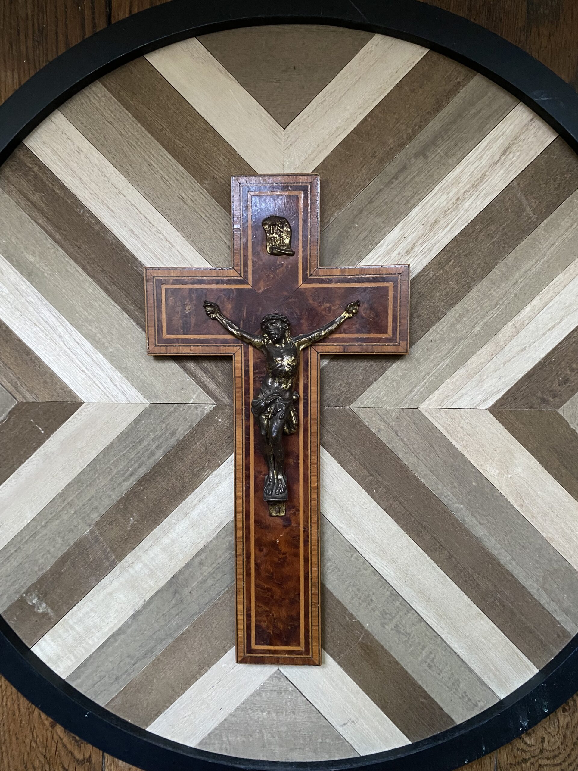 Croix de Jésus en bois et laiton, style ancien, objet religieux vintage