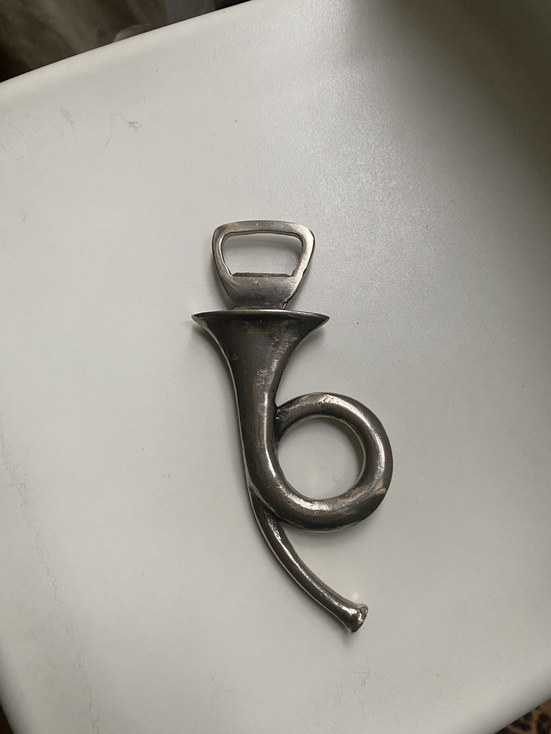 Décapsuleur métal instrument de musique Vintage