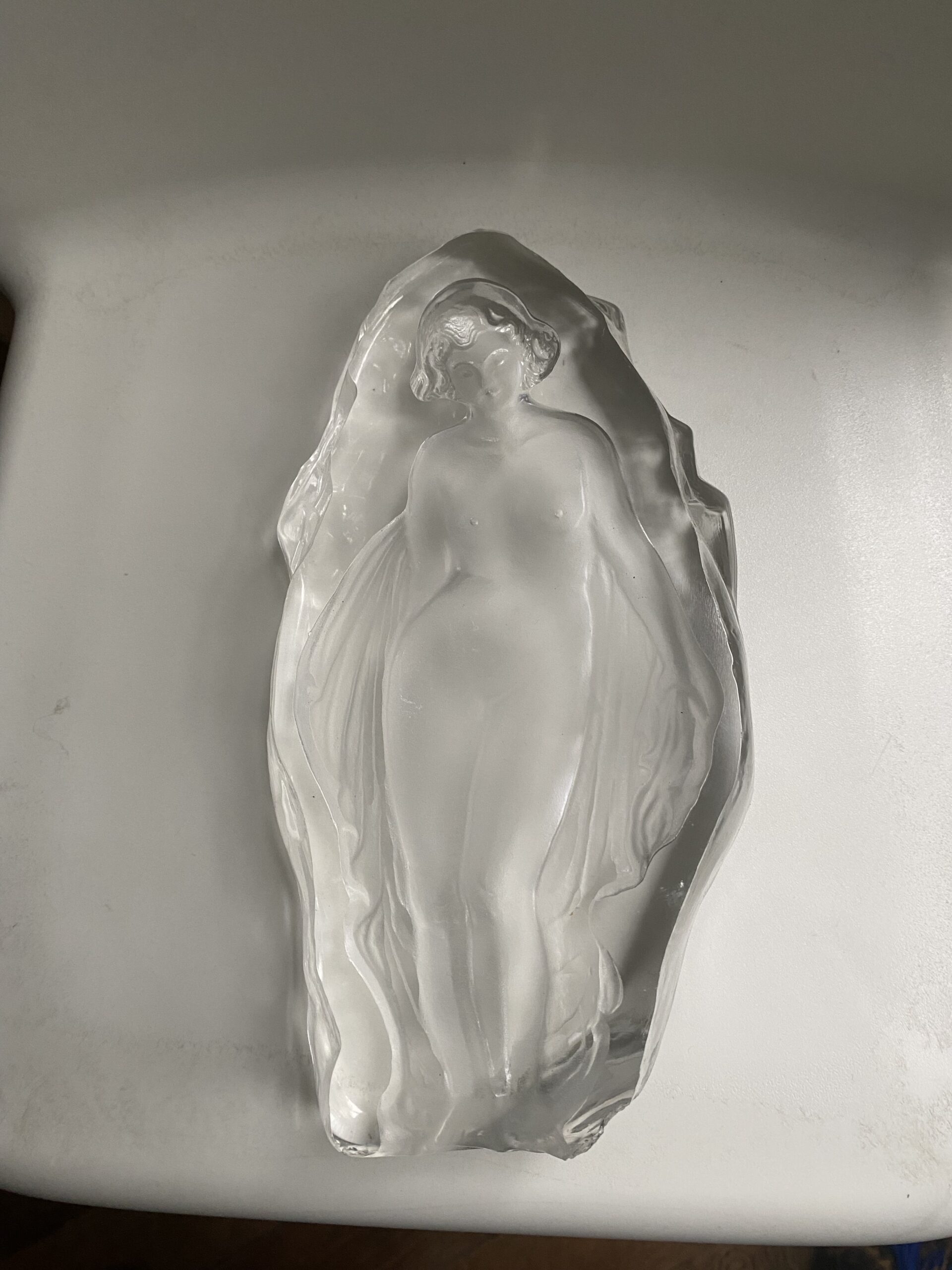Bas-relief femme nue en verre dépoli – style LALIQUE, sculpture décorative art nouveau