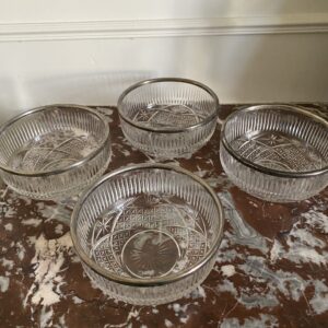 Service de coupelles vintage en verre taillé, esprit brocante
