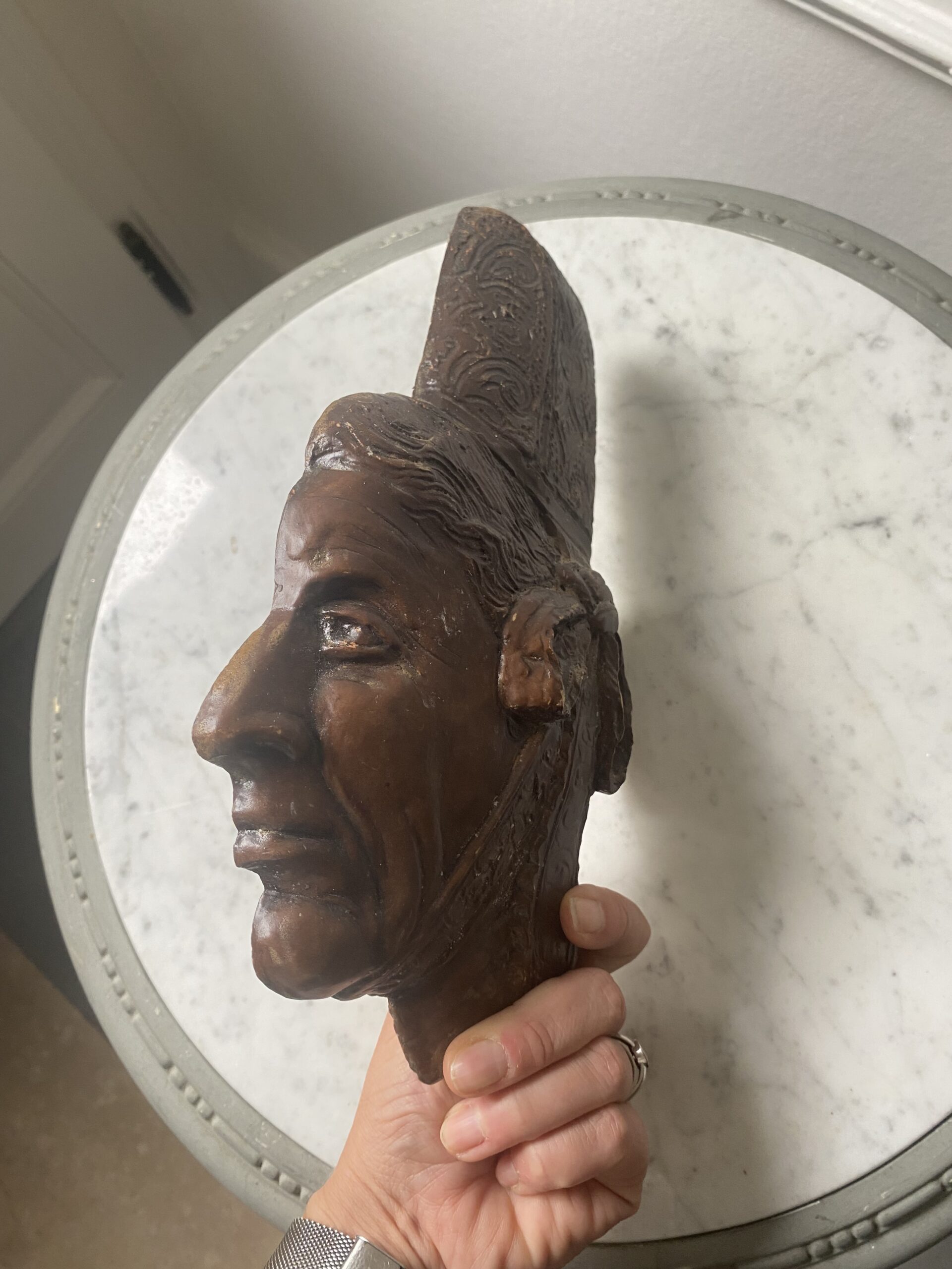 Bas relief profil bigoudène vintage