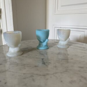 Coquetier poule vintage opaline bleu blanc