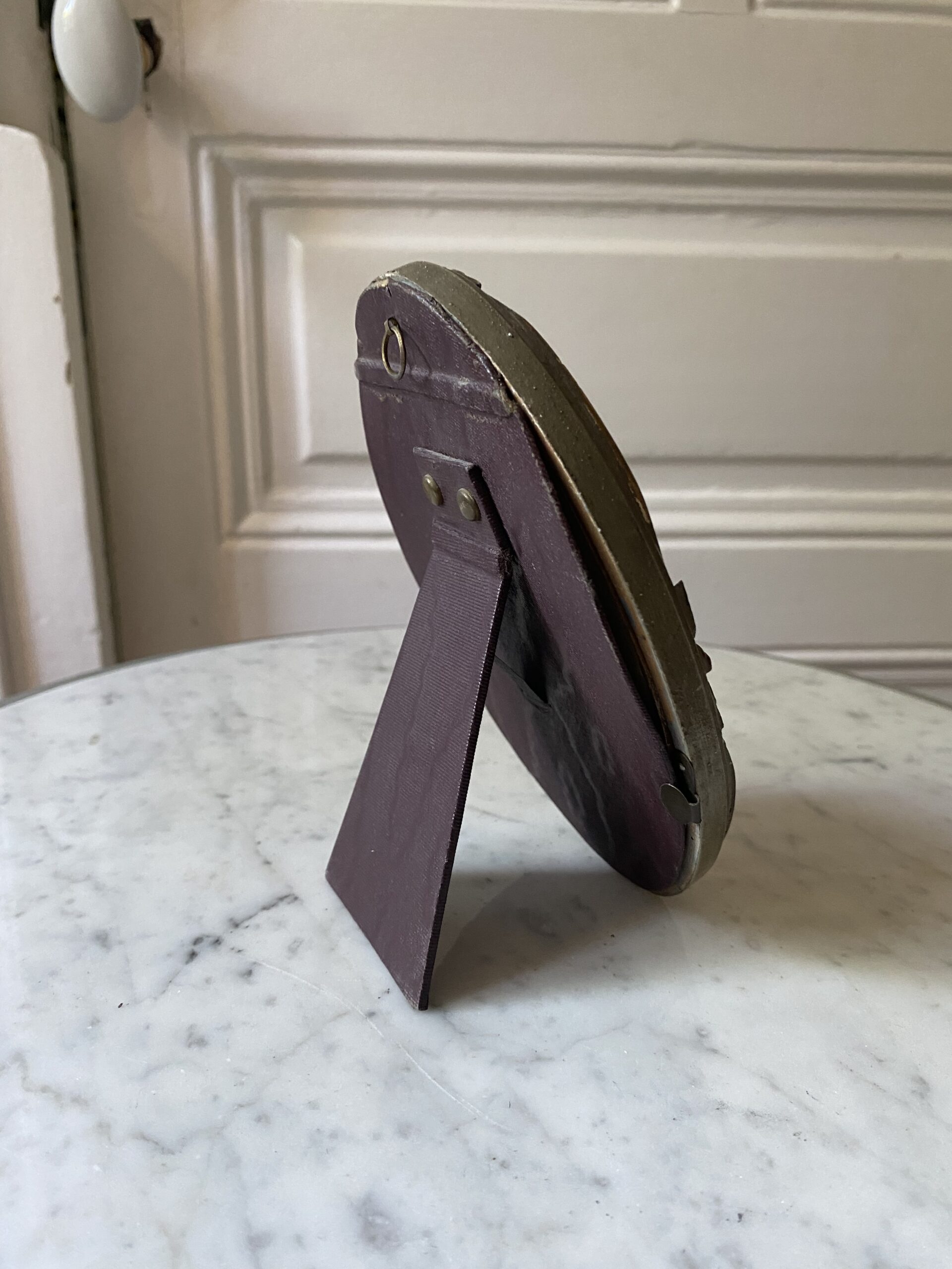 Petits cadres ovales anciens peint et doré